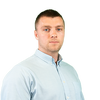 Head shot of Tom Watling 